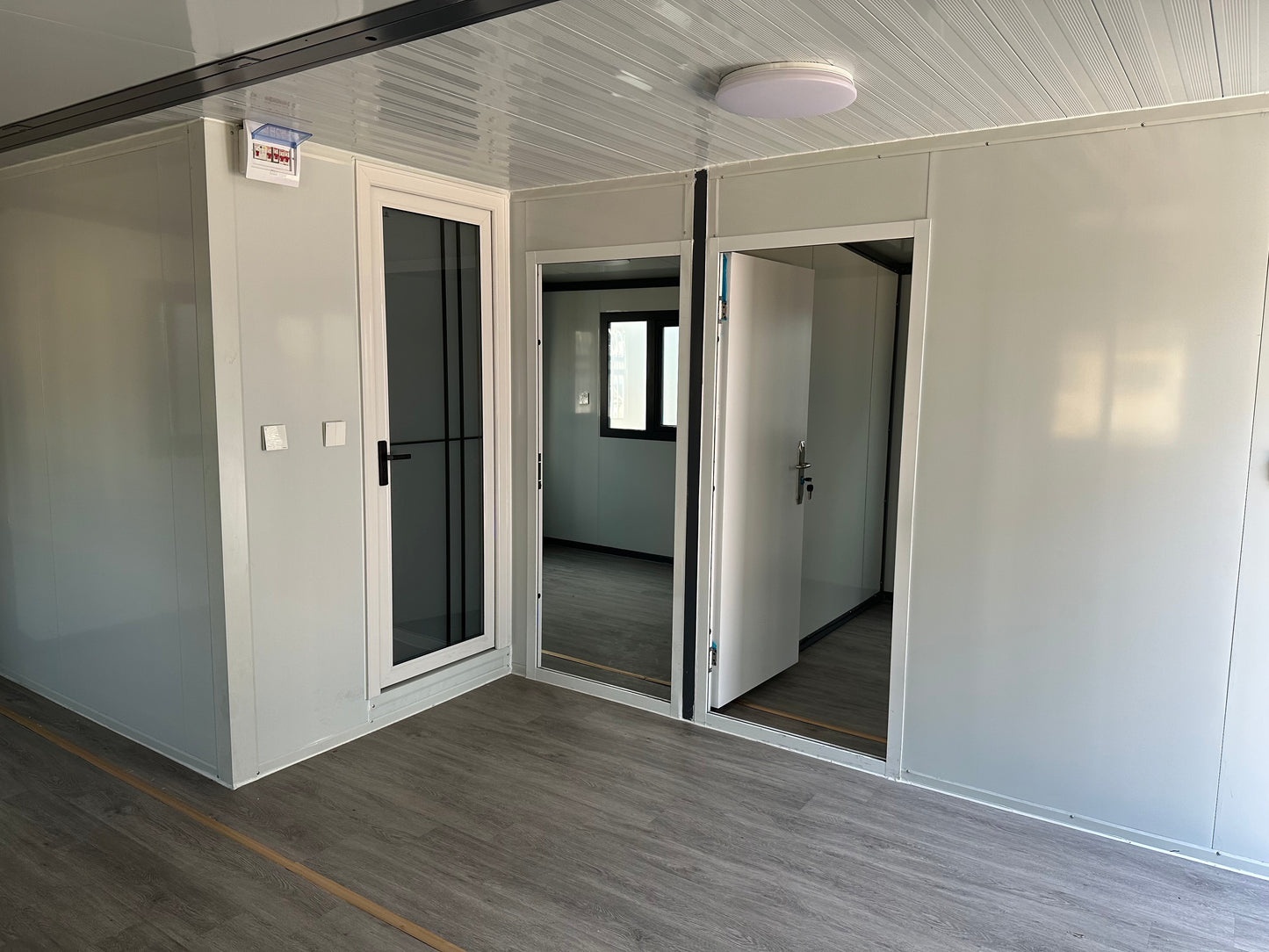 30-foot double-wing expansion box