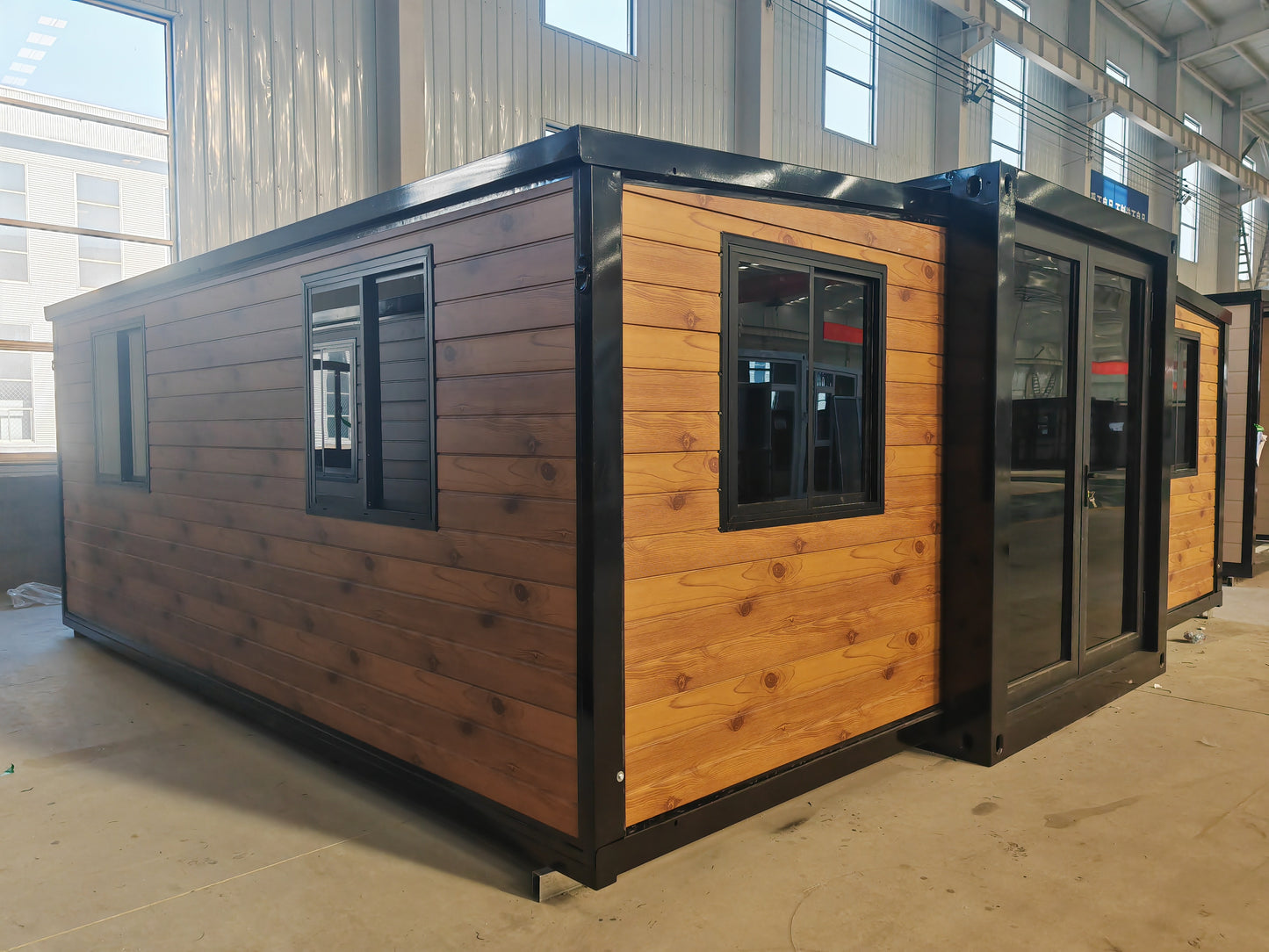 20-foot double-wing expansion box